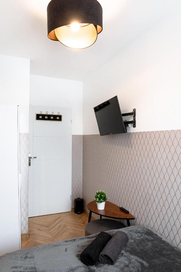 Clicktheflat Conrada Apart Rooms Warsaw Luaran gambar