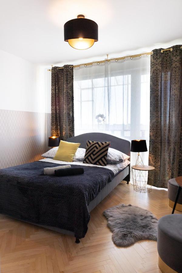 Clicktheflat Conrada Apart Rooms Warsaw Luaran gambar